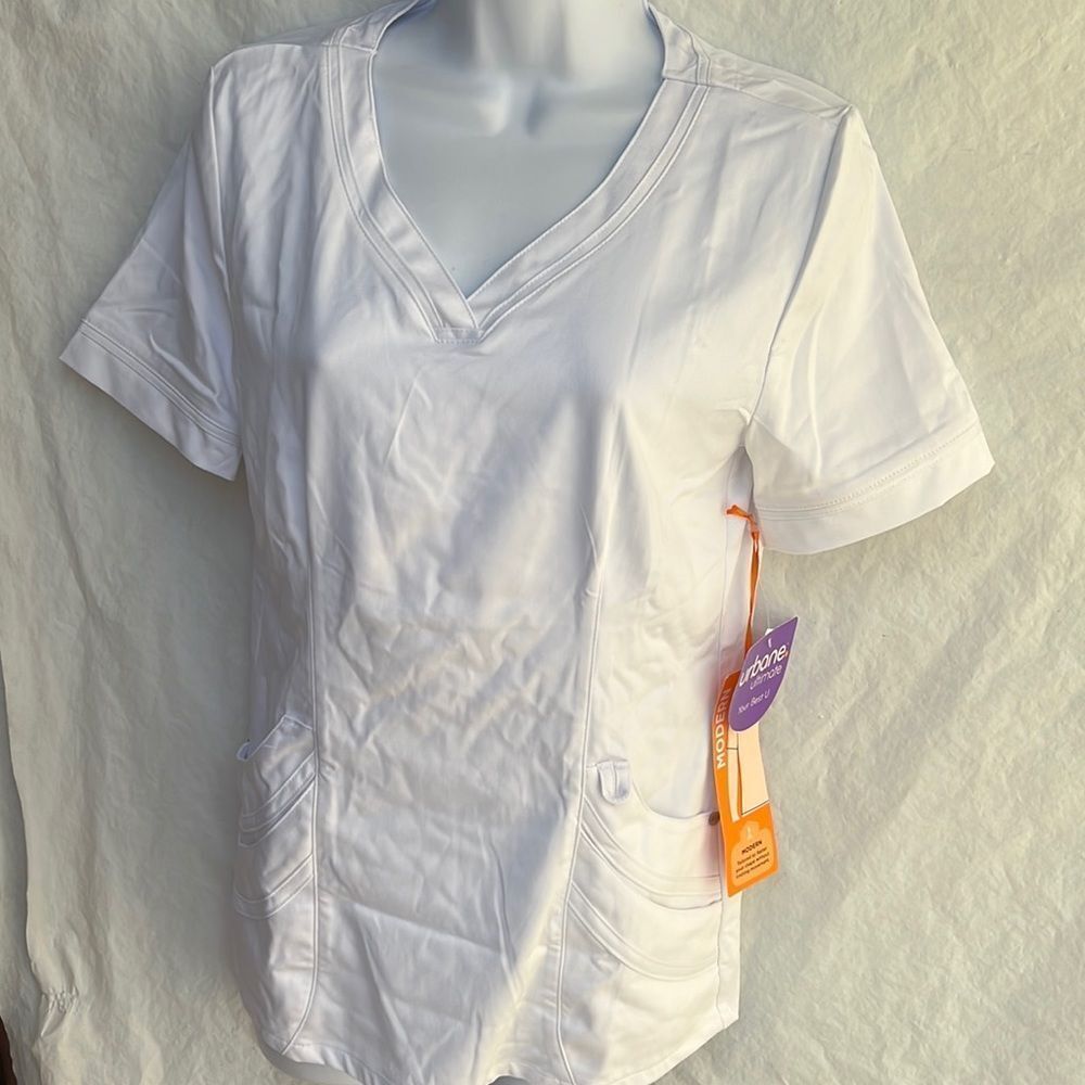 Urbane ladies white stretch short sleeve nurse v-neck top shirt size XS NEW
